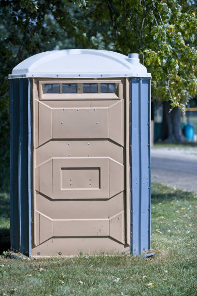 Best Porta potty rental near me  in Bettendorf, IA