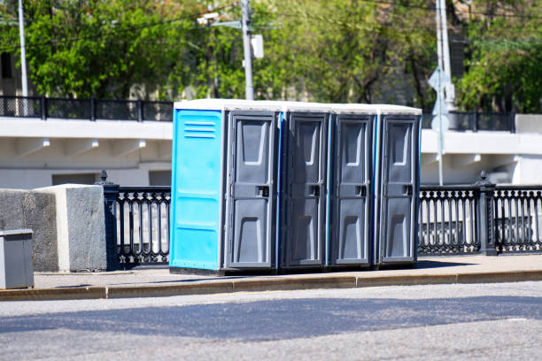 Best Portable toilet rental cost  in Bettendorf, IA